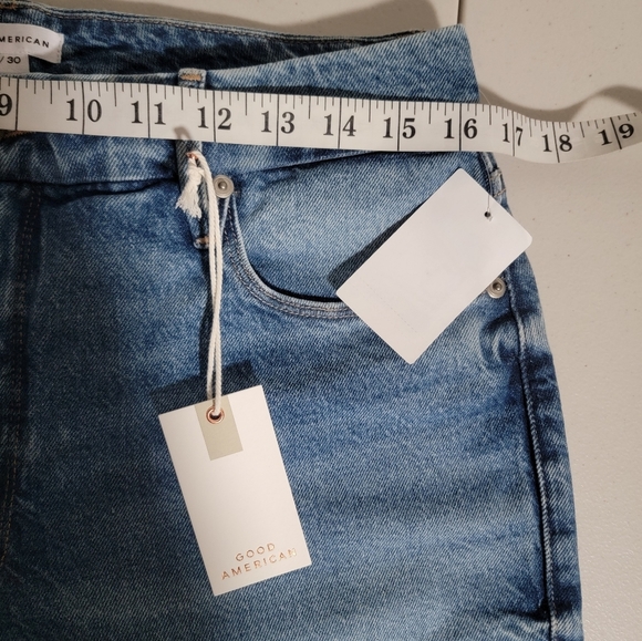 Good American Classic Slim Straight Front Slit Indigo Blue Jeans Size 30 - Picture 9 of 14